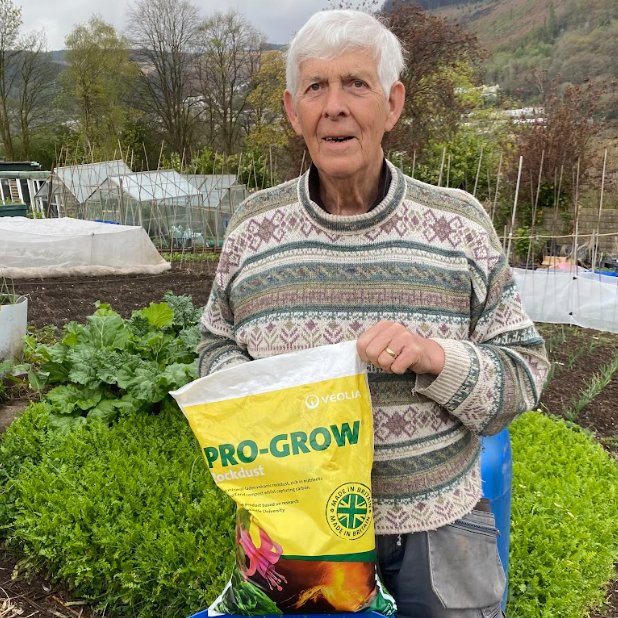 Great to see Terry Walton using Pro-Grow Rockdust